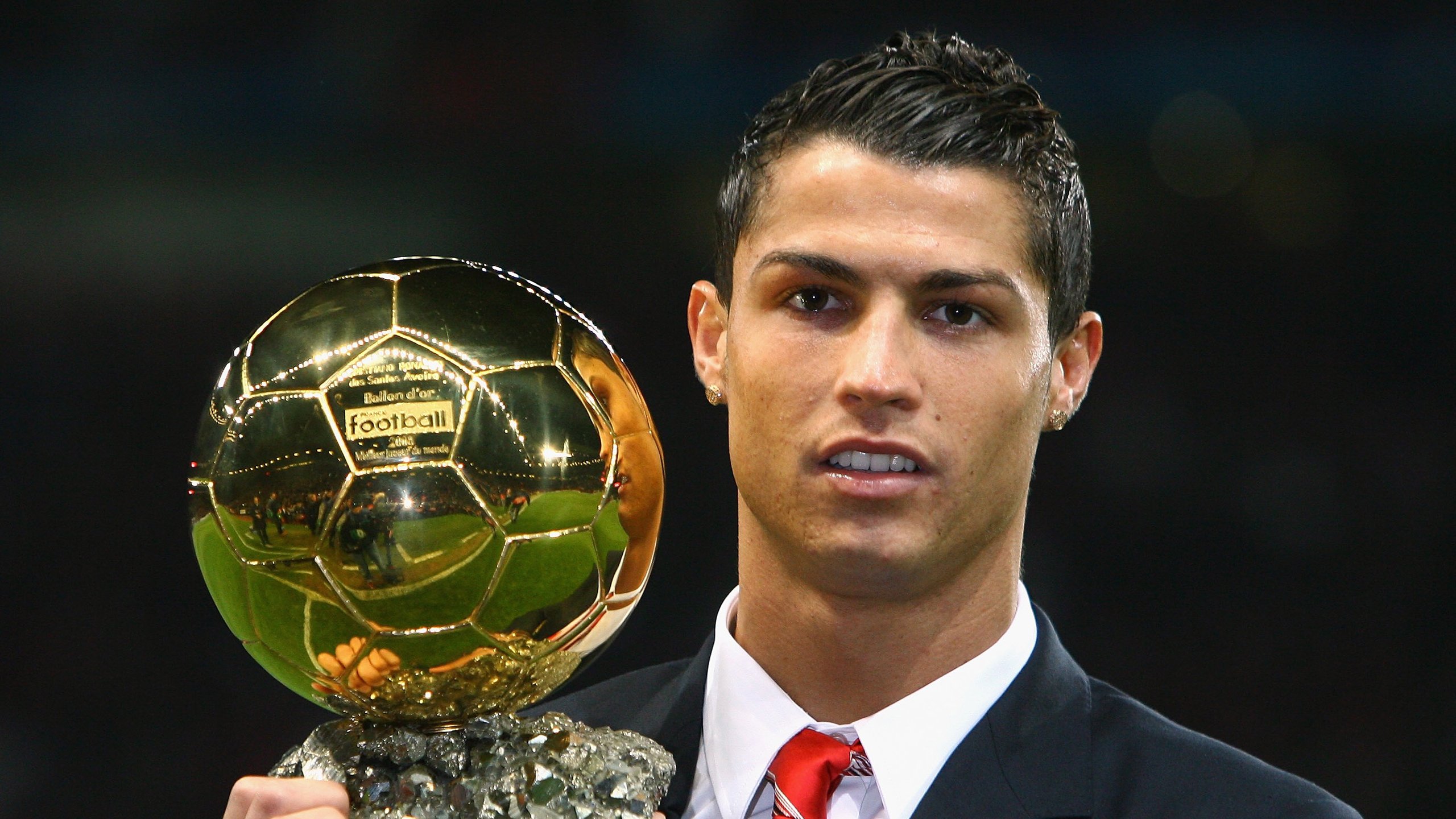 “帕布罗·马特拉的全能防守,成为阿根廷美洲狮队的基石”