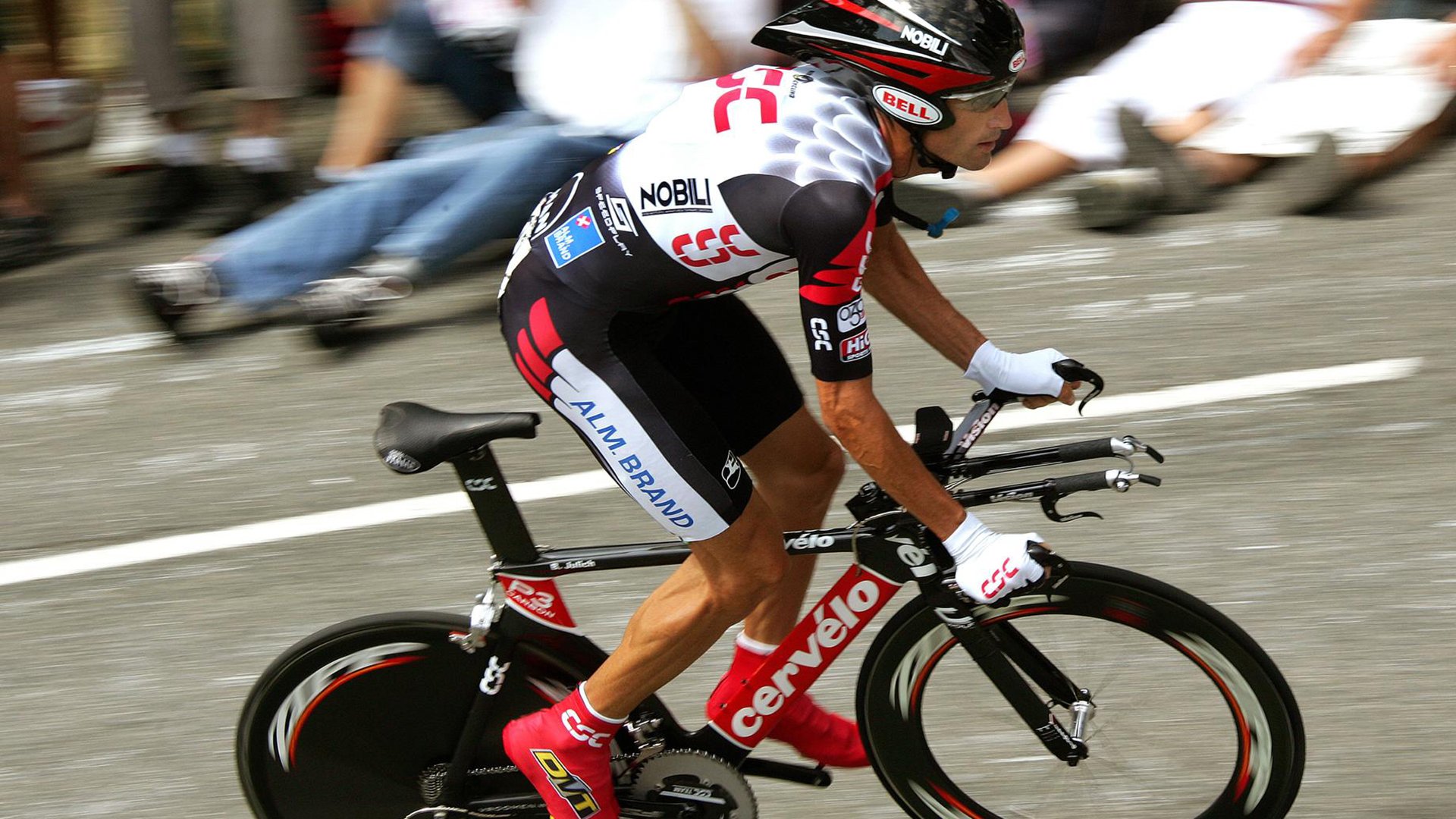 世界杯：网球、篮球等项目运动员也晒出看球照 跨界体育迷互相应援